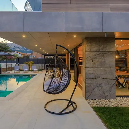 Villa Beautiful With Private Pool Near Sea