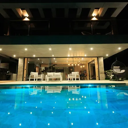 Beautiful With Private Pool Near Sea باشْكا